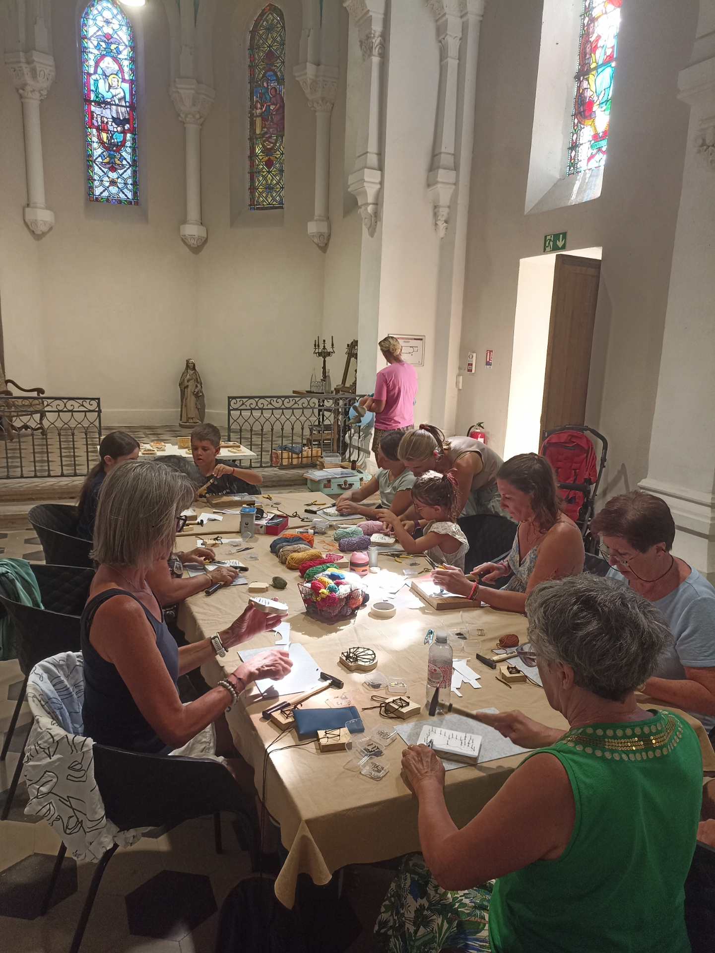 Atelier String Art en famille dans la chapelle du Cercle de Paras