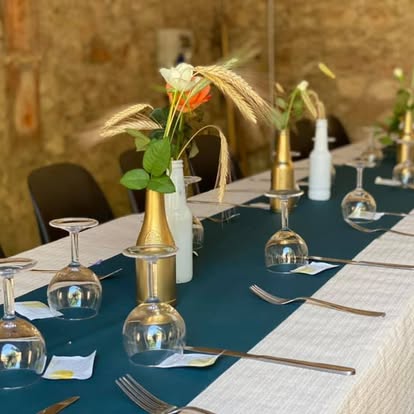 Table dressée pour un événement